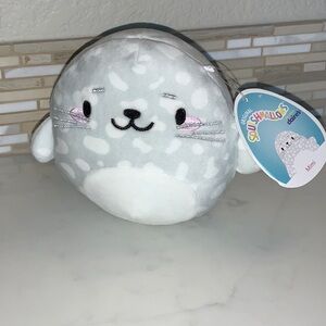 Squishmallows Mimi Plush Seal 5 Inches-Light Gray, White & Pink Accents NWT